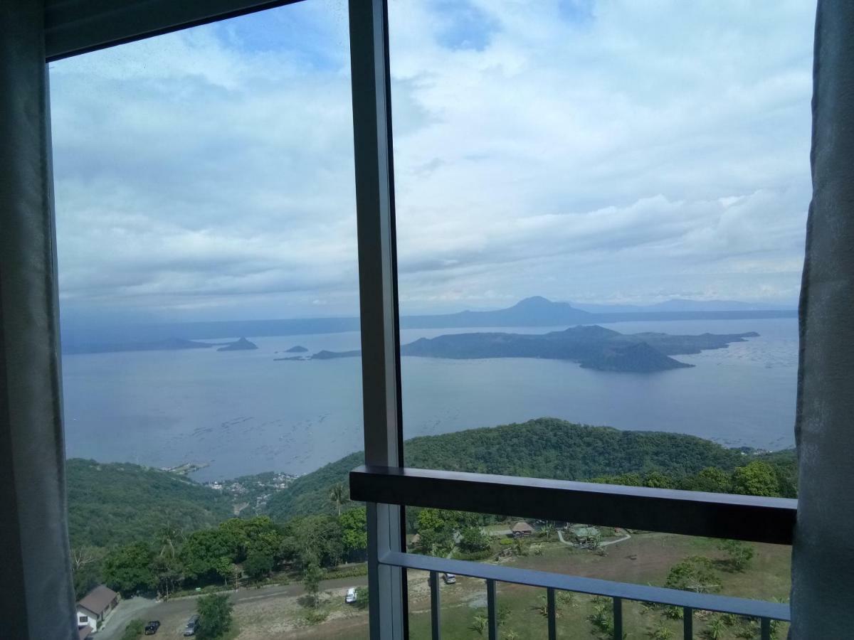Taal Lake View Wind Residences By Smco Tagaytay City Zewnętrze zdjęcie